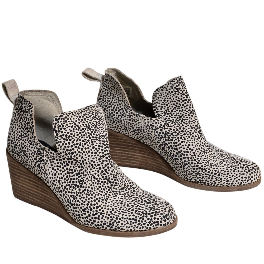 TOMS Kallie Wedge Booties Women 7 Dalmatian Dot Animal Print Suede mini cheetah